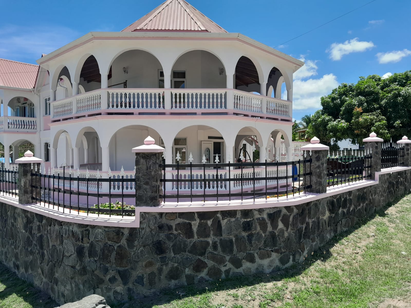 st lucia real estate FAMILY HOME FOR SALE IN CEDAR HEIGHTS, VIEUX FORT