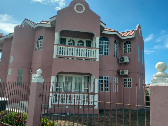 APARTMENT BUILDING FOR SALE IN BLACK BAY vieux fort