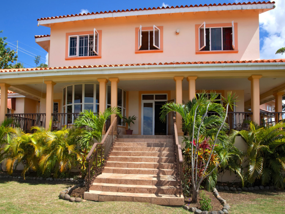 Casa Soluna Villa For Sale in Rodney Heights